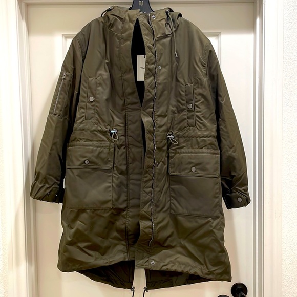 Theory winter parka with inner liner.